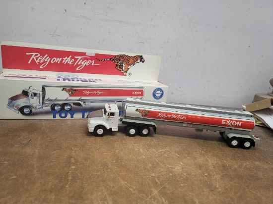 1993 Exxon Collectible Toy Tanker Truck