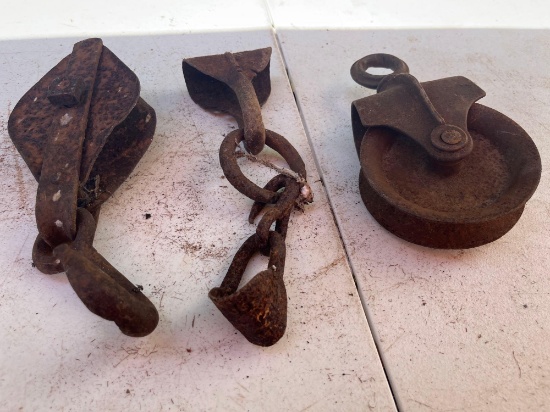 3 Metal Pulleys