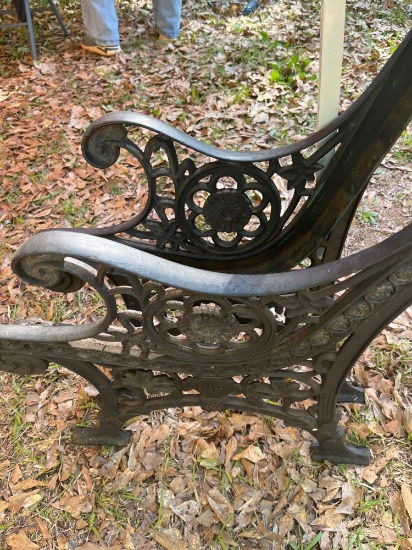 2 Left and Right Cast Iron Side Bench Rails
