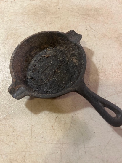 Cast Iron Ash Tray