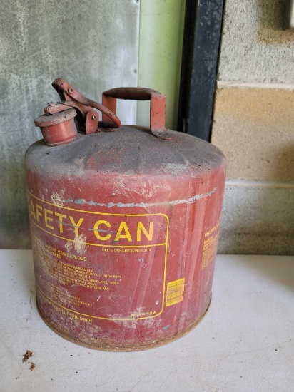 5 Gallon Metal Gas Can
