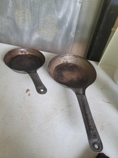 2 Vintage Metal Frying Pans