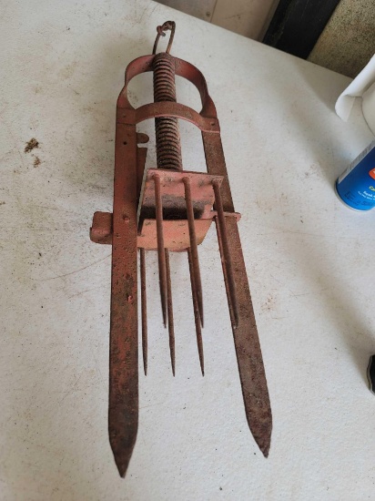 Metal Mole Trap