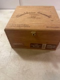 Wooden Caribbean Rounds Cigar Box