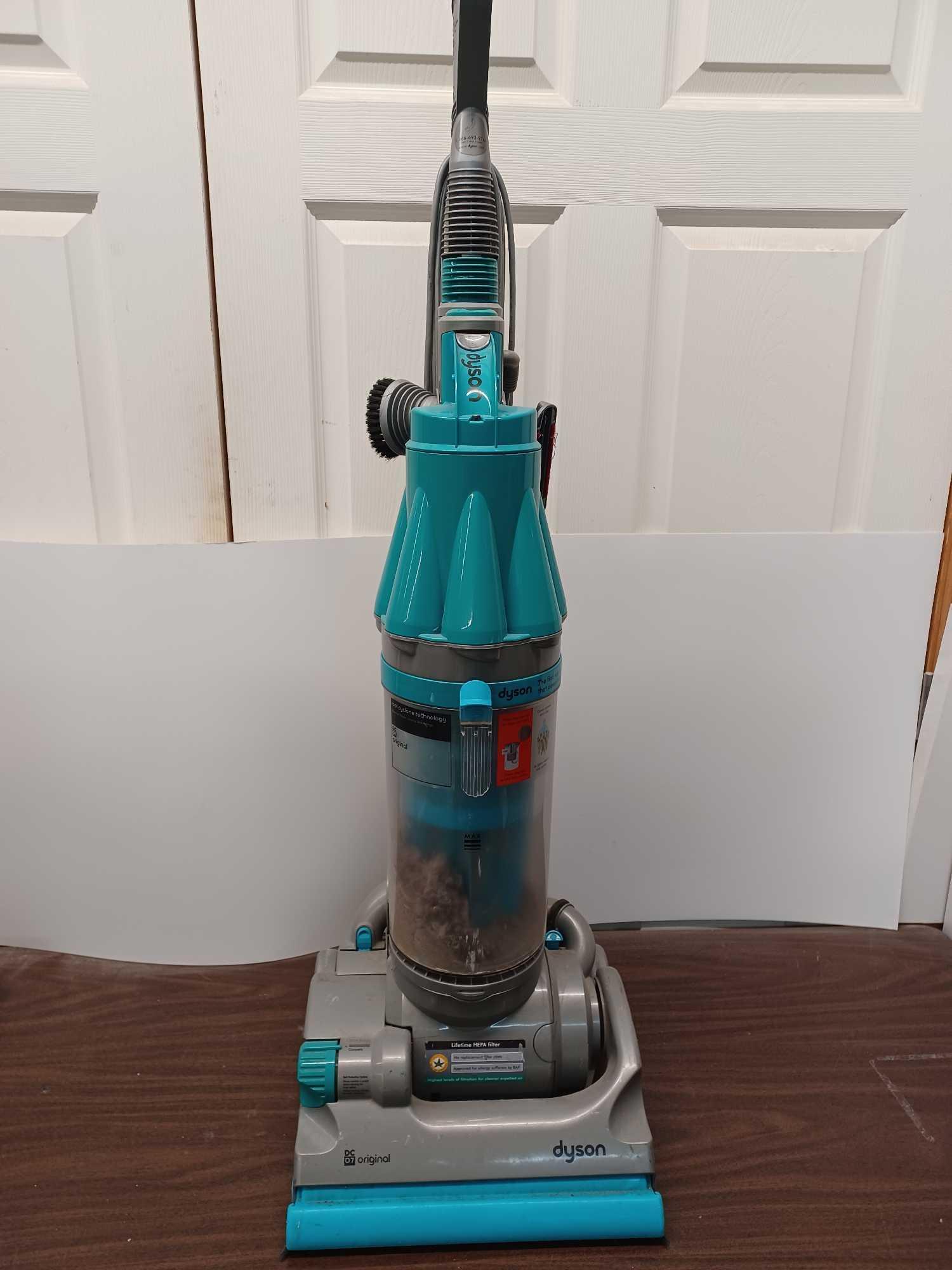 Dyson DC 07 Original Vacuum Cleaner | Proxibid