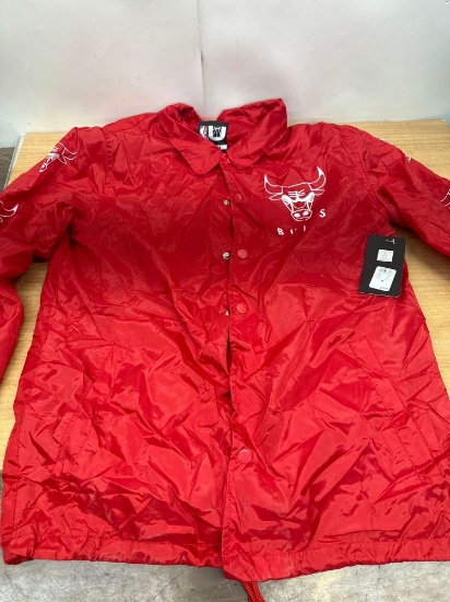 New NBA Bulls Rain Jacket Size Medium