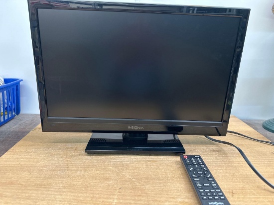 21 Inch Insignia LCD TV With Remote