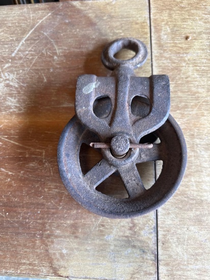 Vintage Well Pulley