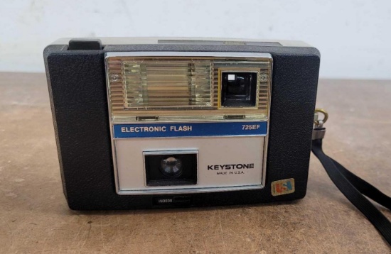 Keystone 725EF Indoor/Outdoor Camera with Electronic Flash