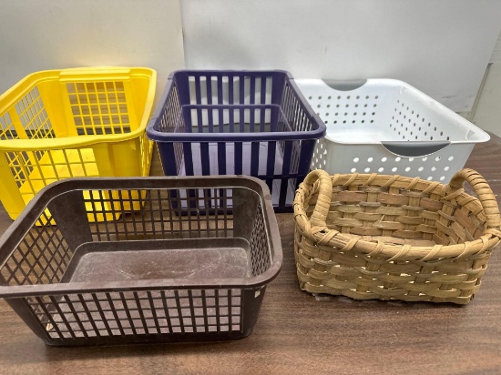 5 Plastic Basket/ 1 Wicker Basket