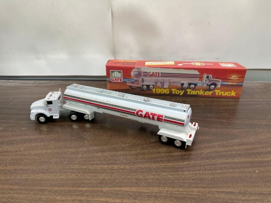 1996 Collectable Gate Toy Tanker Truck