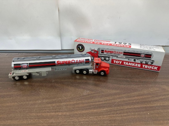 1995 Collectable Phillips 66 Toy Tanker Truck