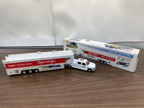 1996 Collectable Exxon Race Team Support Vehicle