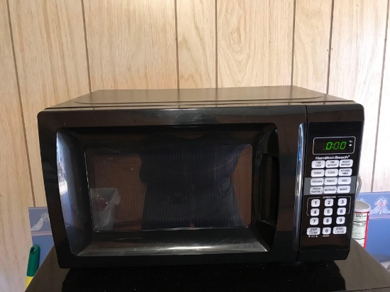 Hamilton Beach 700 watt Microwave