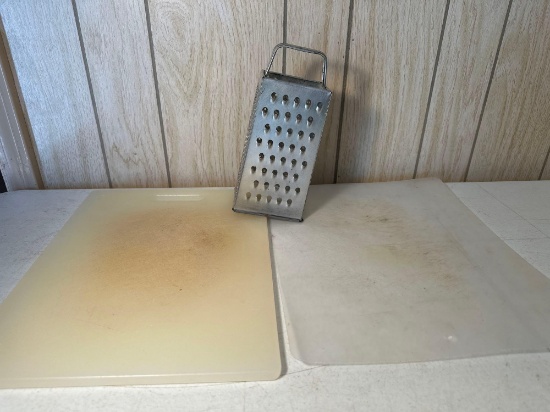 1 Thin Plastic Cutting Board / 1 Cutting Board / Cheese Grater