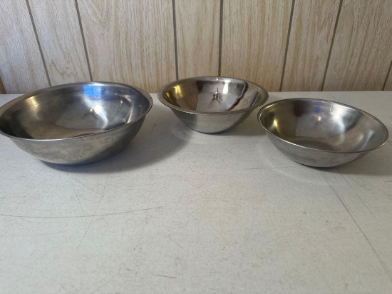3 Mixing Bowls