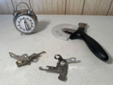 Pizza Cutter, 2 Can Opener, Timer