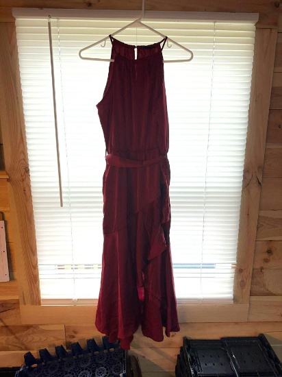 New Ladies Fashion Long Flowy Dress Size Small