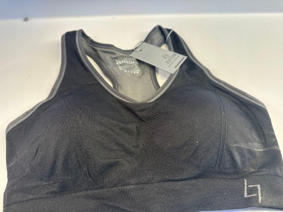 New Sport Essential Padded Sport Bra Size Large