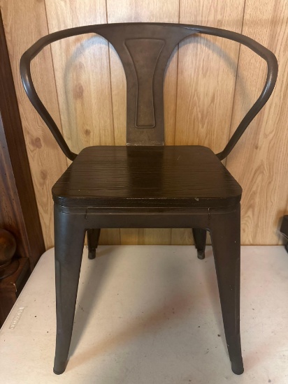Metal Chairs With Wooden Seats