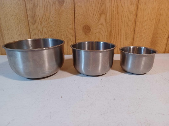 3 Mixing Bowls