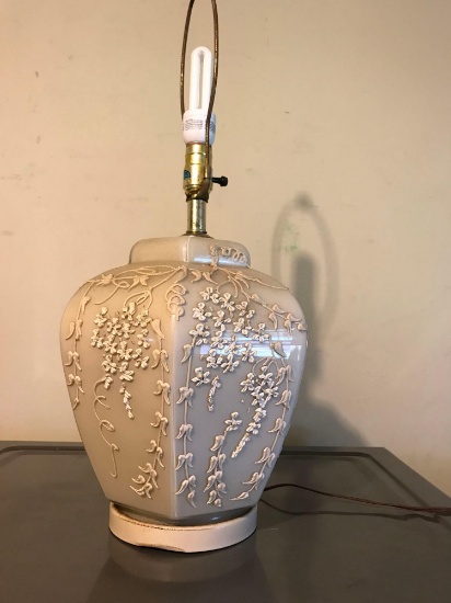 Postmodern Beige Enamel Flower Table Lamp