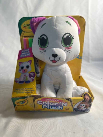New Crayola Deluxe Color N Plush Set