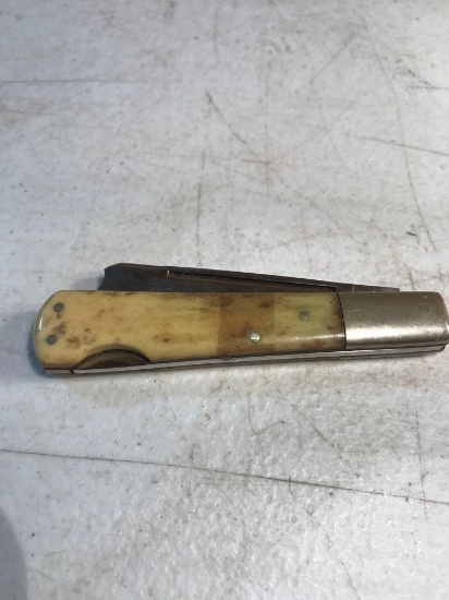 Vintage Pocket Knife 2 1/2 inch blade