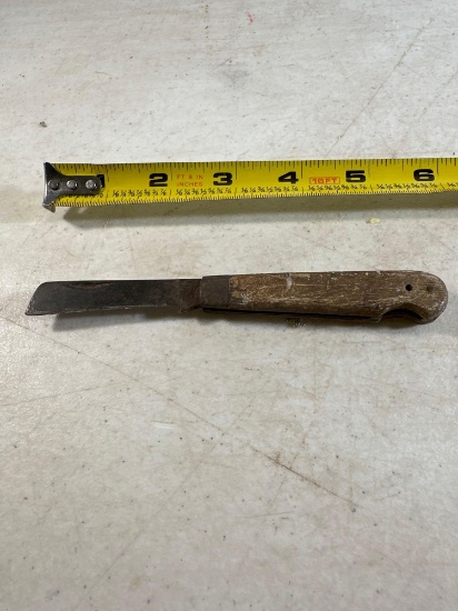Wooden Handle Pocket Knife