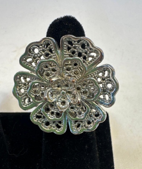 Silver Plated Flower Ring Size 6