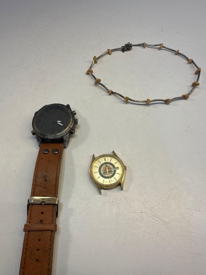 2 Watch Faces / 1 Necklace