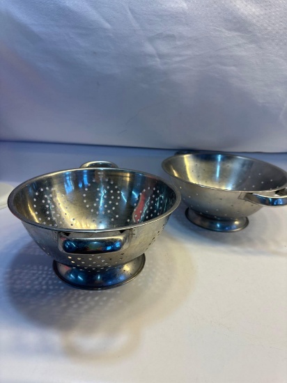 2 Metal Strainers With Handles