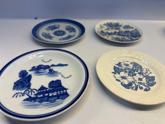 Blue/ White Design Plates/ Wall Hanging Plates