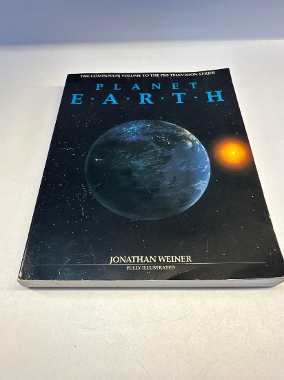 Companion Volume To the PBS Television Show Planet Earth Book