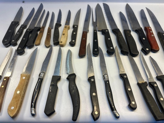 Kitchen Knife Lot- Cutting Knives, Steak Knives, Etc