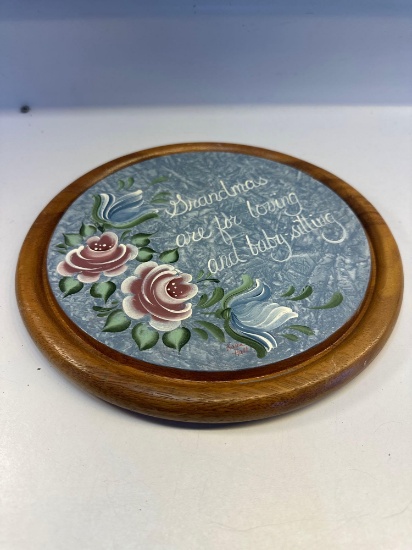 Wooden Round Decorative Picture Wall Hanging