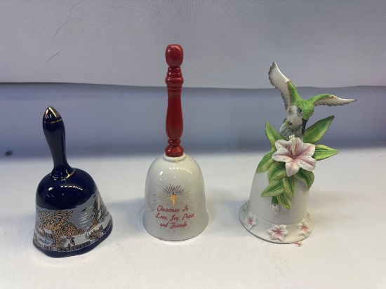 Hamming Porcelain Bird Bell / Homestead Porcelain Christmas Bell / Christmas Bell