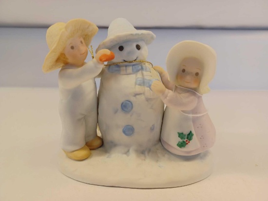 Circle of Friends by Masterpiece - Snow Play