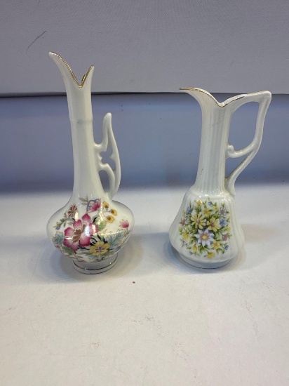 2 Small Decorative Vases