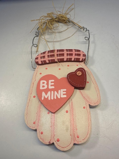 Wooden Valentine Wall Hanging