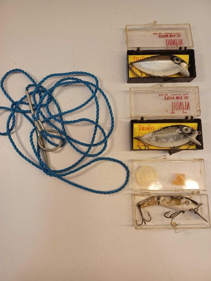 3 Vintage Fishing Lures and Stringer