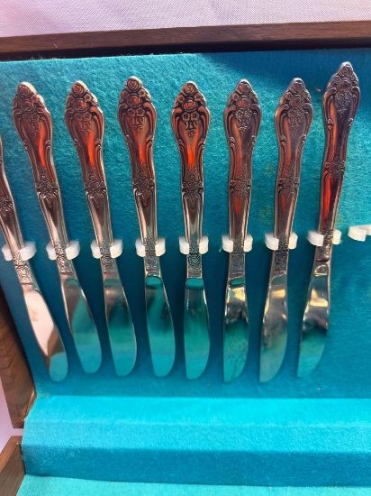 54 Pc Imperial Stainless Flat Ware Set With Box