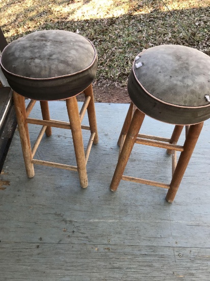 2 Bar Stools