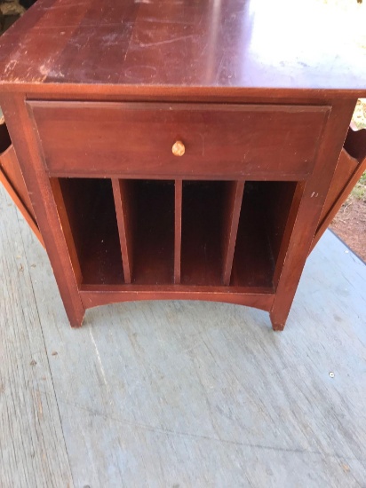 Impression by Thomasville End Table /Magazine Table