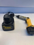 DeWalt 7.2 Volt Heavy Duty Cordless Screwdriver With Charger