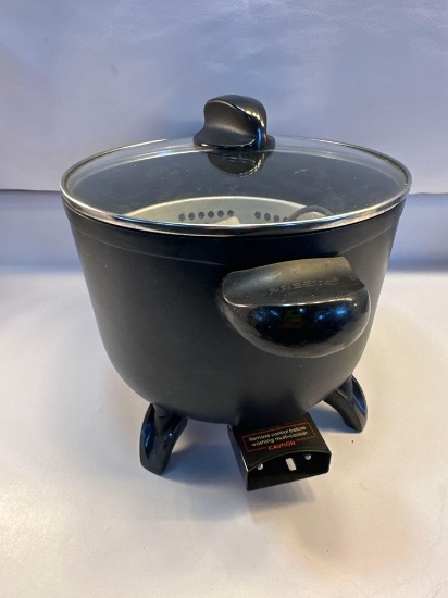 Presto Electric Deep Fryer With Lid