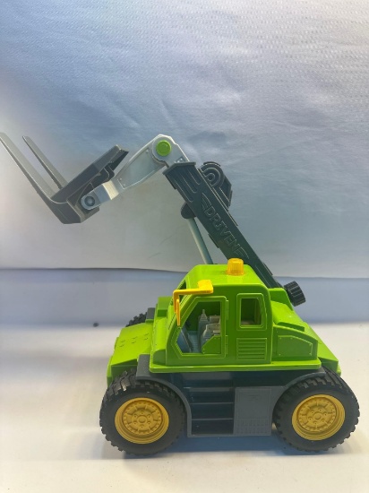 Driven Plastic Toy Crane Truck