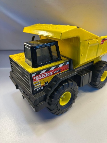 Tonka Classic Steel Mighty Dump Truck