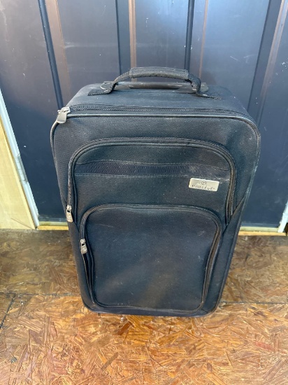 Black Protege Medium Size Luggage Bag On Wheels With Handle