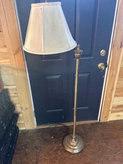 Adjustable Floor Lamp With Shade